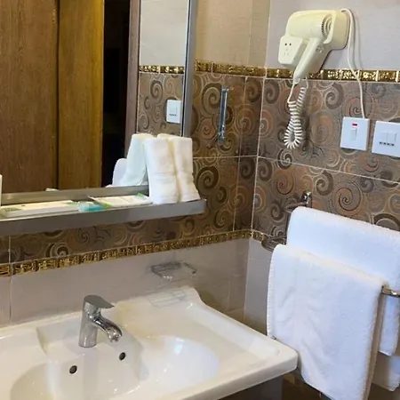Relax Beach Hotel Yanbu Exterior photo